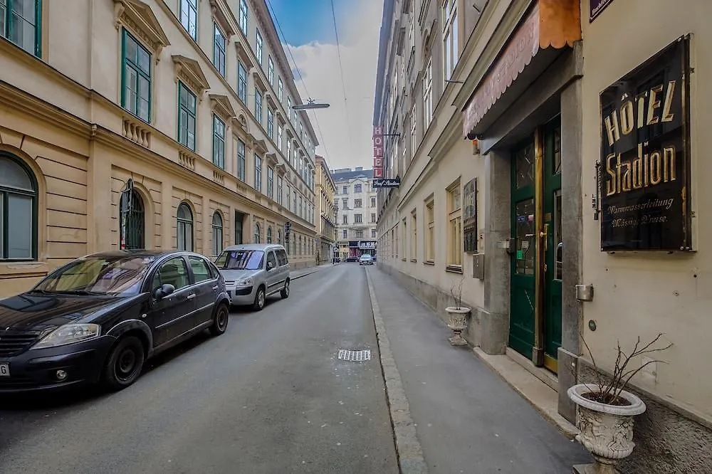 Hotel Graf Stadion Vienna 3*,