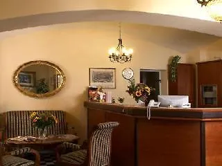 Hotel Graf Stadion Wien 3*,