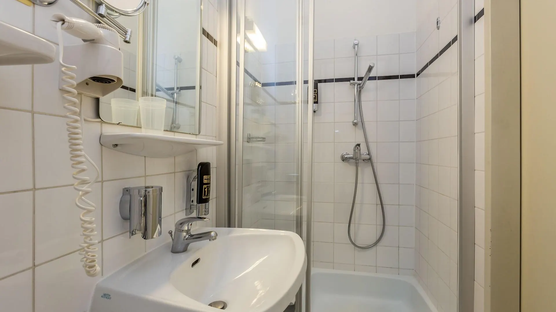 Hotel Graf Stadion Vienna 3*,  Austria