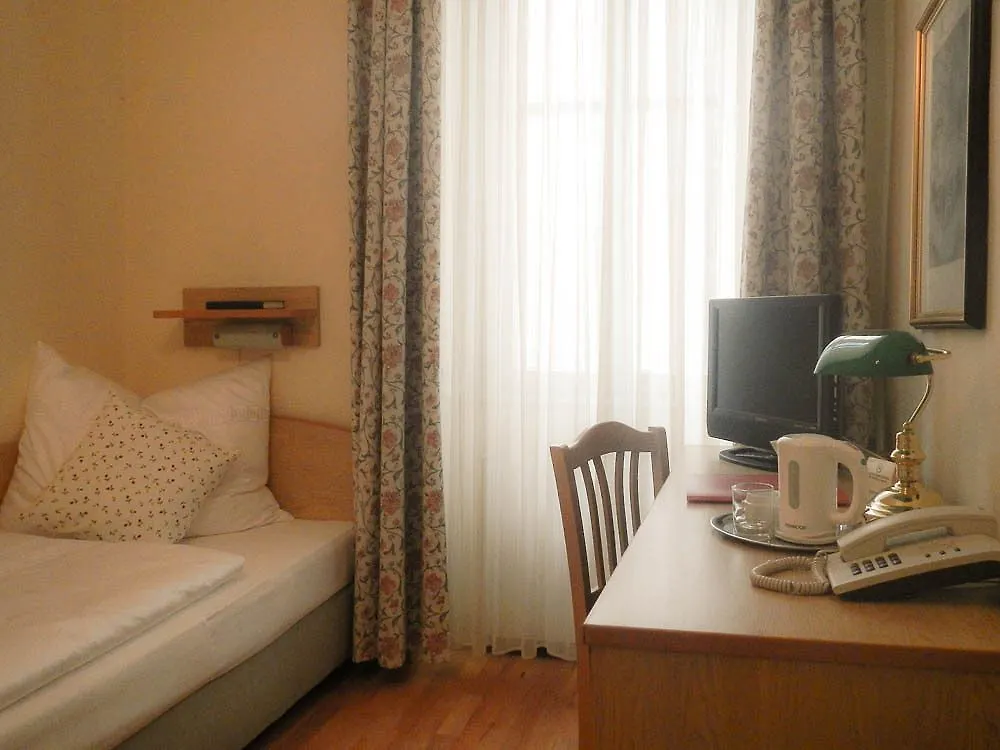 ***  Hotel Graf Stadion Vienne Autriche