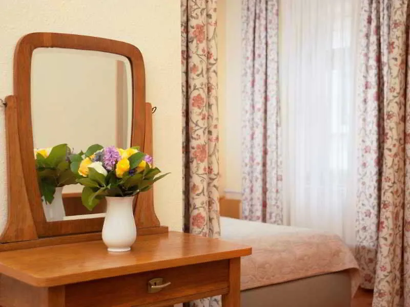 Hotel Graf Stadion Vienne 3*,