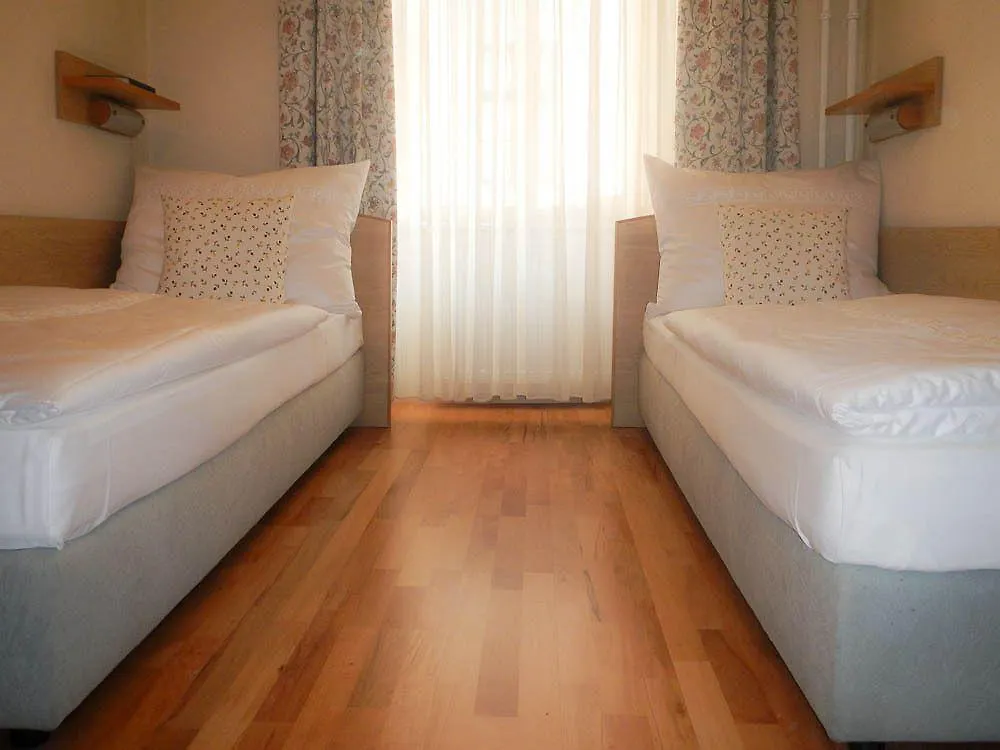 Hotel Graf Stadion Vienna 3*,