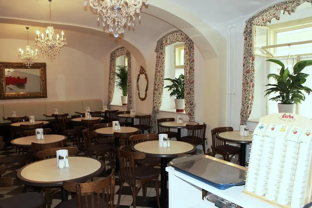 Hotel Graf Stadion Vienna