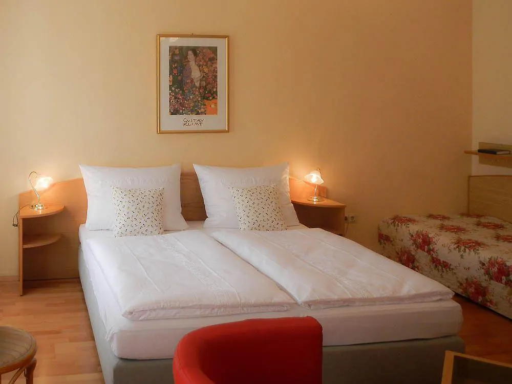 Hotel Graf Stadion Vienna
