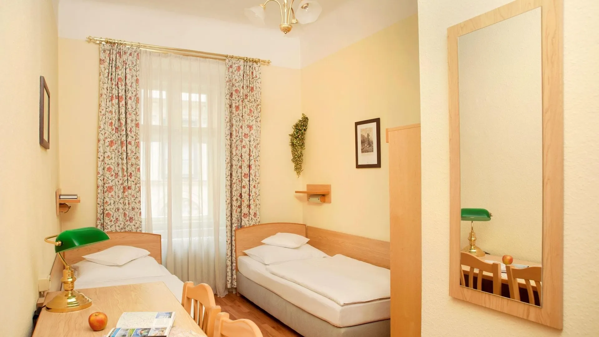 Hotel Graf Stadion Bécs 3*,